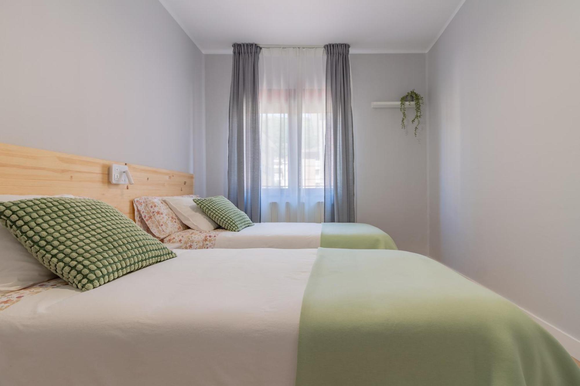 Ah Apartamento Urban Lena Vut6048As ポラ・デ・レナ エクステリア 写真