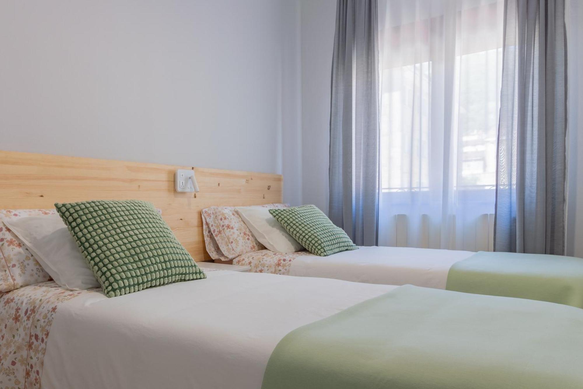 Ah Apartamento Urban Lena Vut6048As ポラ・デ・レナ エクステリア 写真
